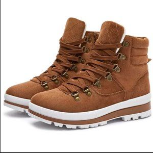 Womens hiking boots as 7